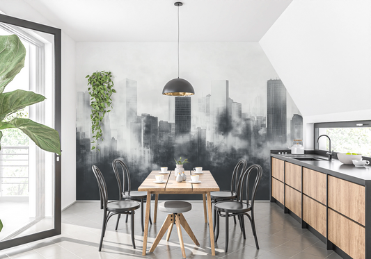 Digitaltapete „Stadtgeflüster“ mit urbaner Skyline im Nebel – in Graustufen, graphisch und modern